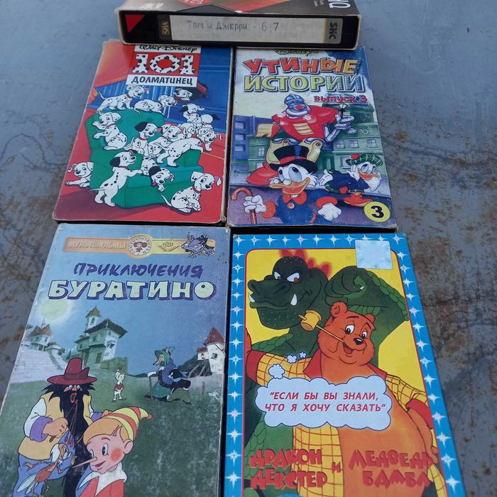 Відеокасети, у гарному стані