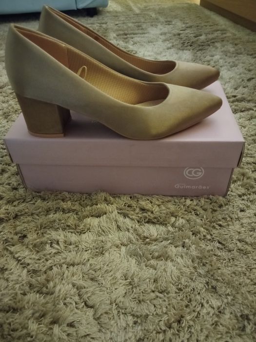 Taupe High-Heeled Shoes