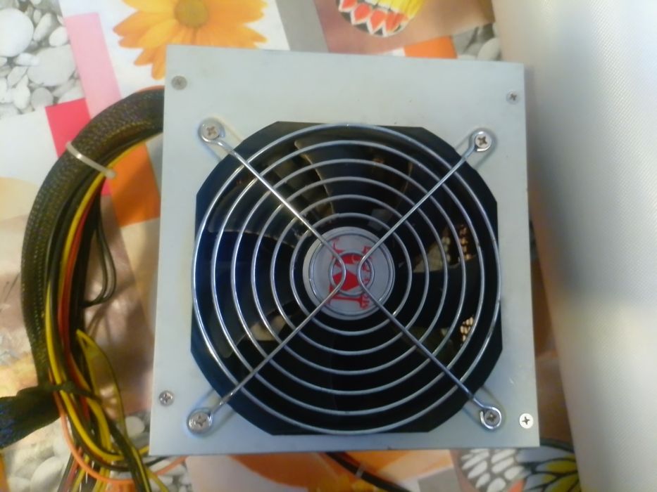 Продам комп'ютерні блоки живлення ігрові