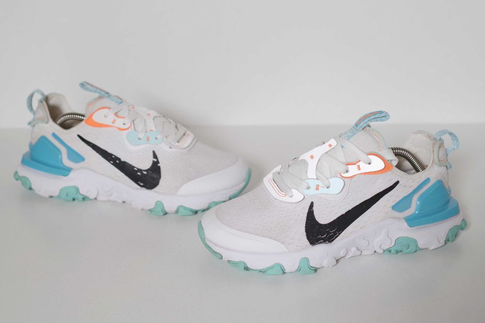 Кросівки Nike React Vision DM3189-100 38,5 розмір оригінал ідеальні