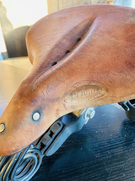 Siodelko Retro Skora Holland