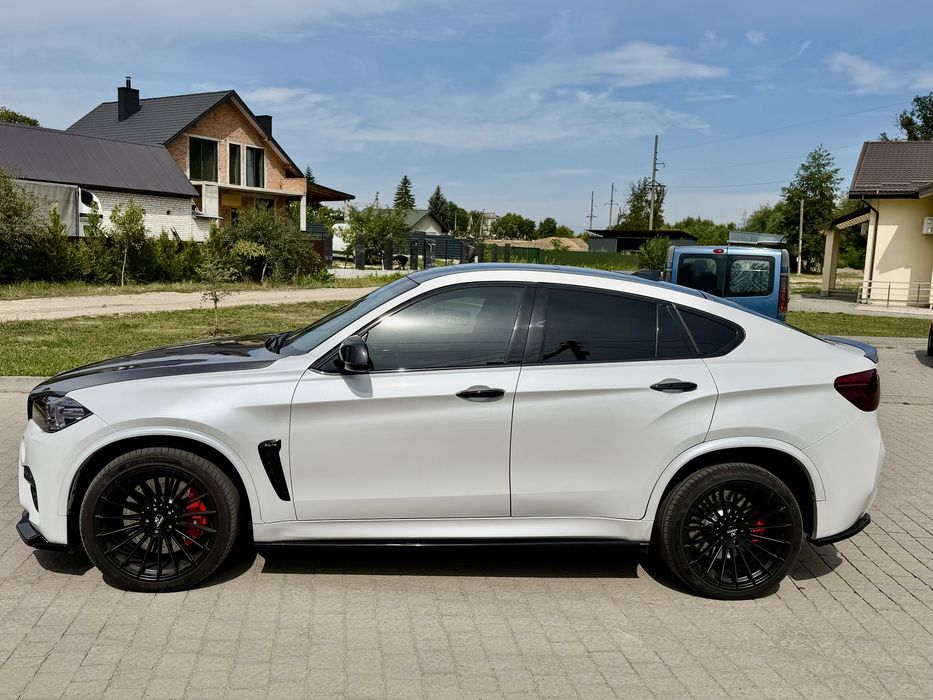 Продам BMW X6M під виплату