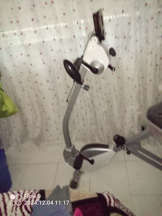 Bicicleta de ginástica nova