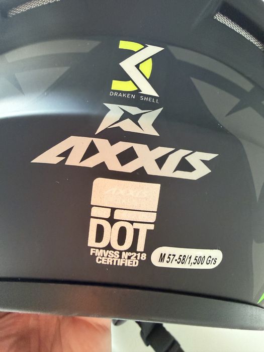 Capacete axxis , tamanho M , novo