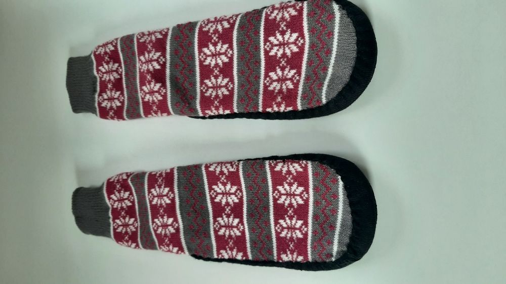 Nowe kapcie Skarpety Papucie