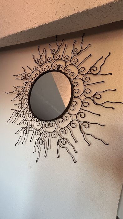 Espelho sol redondo de parede em ferro