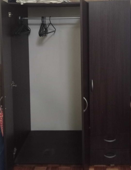 Roupeiro 3portas + 2 gavetas