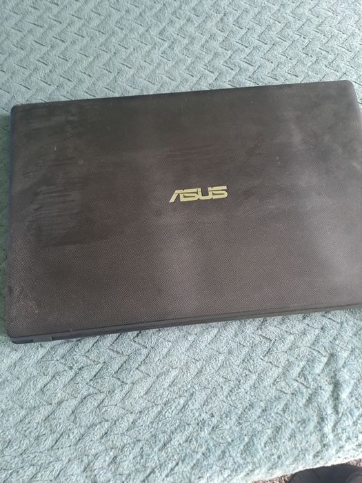 Laptopy asus i dell