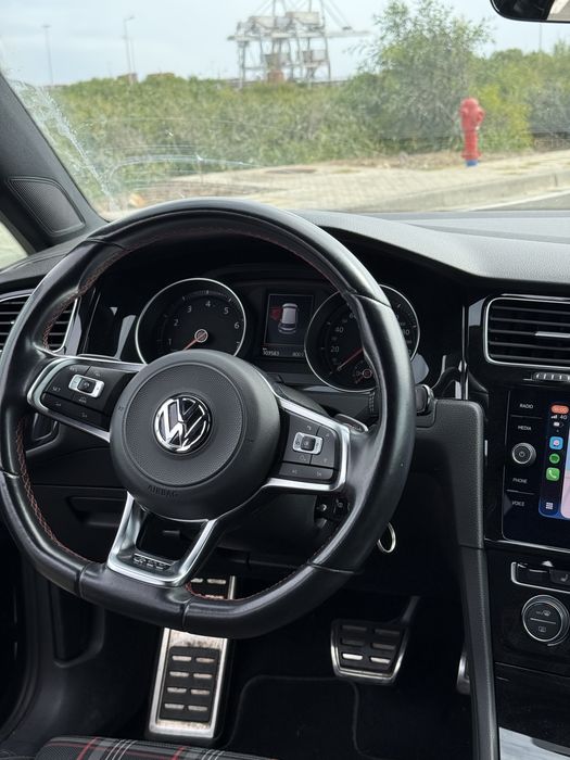 Volkswagen Golf GTI 7.5