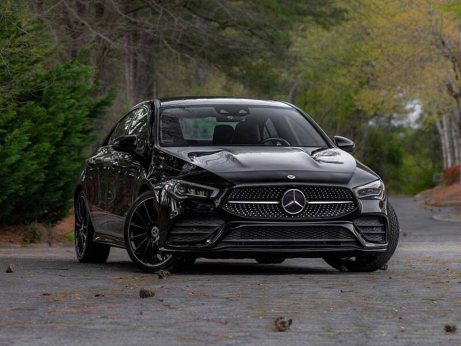 Mercedes-Benz CLA      2022
