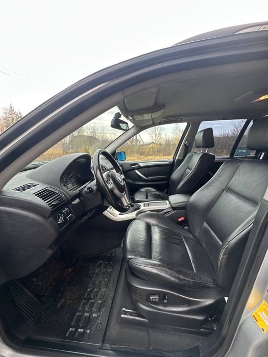 Продаю авто BMW X5