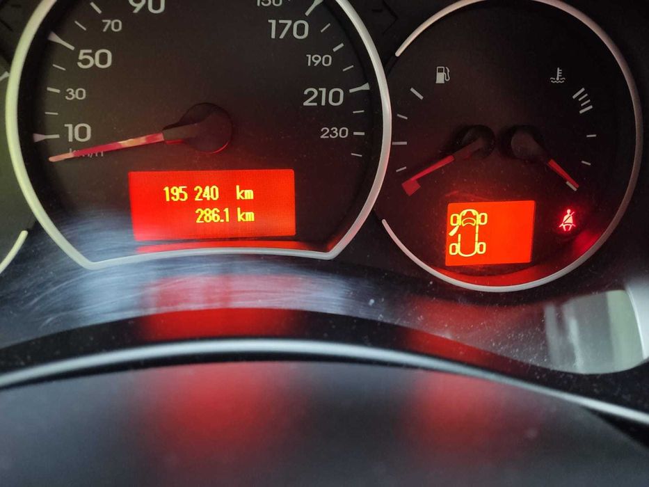 Renaut Koloes 2,0 diesel 150 KM 4x4 super stan