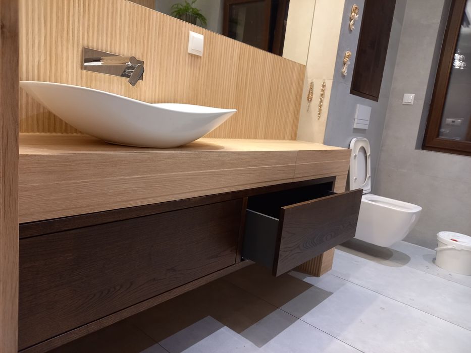 Dębowe meble łazienkowe, szafka pod umywalkę