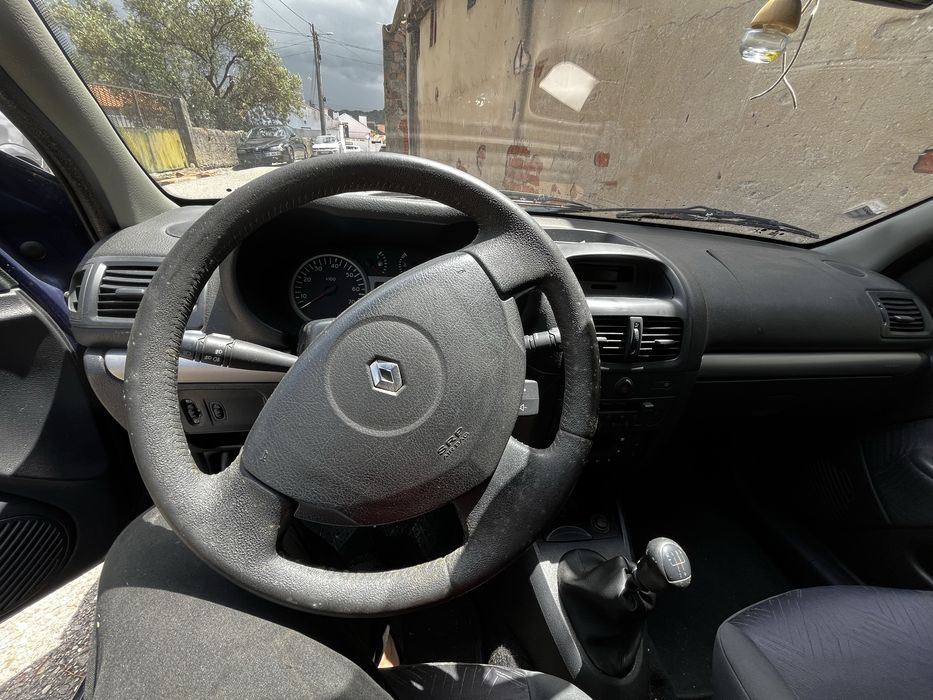 Renault Clio 1.4 Dynamique 90cv — Avariado / Motor Gripado