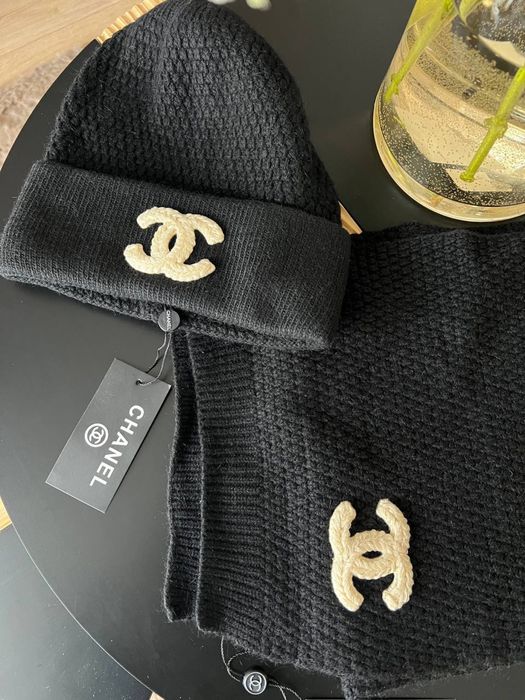 Zestaw Chanel – wełniany szalik + czapka