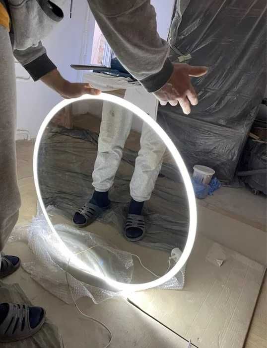 Дзеркала на замовлення з підсвіткою