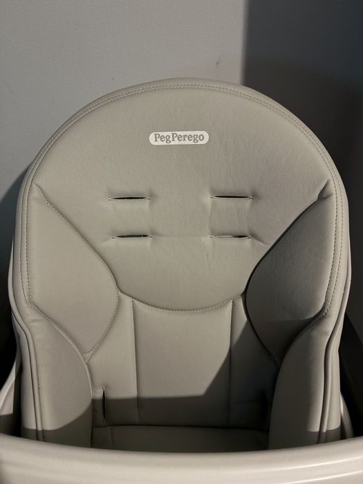 Стільчик для годування Peg-Perego Siesta Follow Me Ice (сірий)