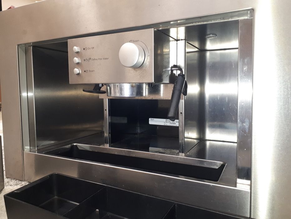 Ekspres do kawy do zabudowy Whirlpool