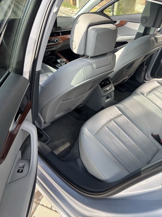 Audi a 4 B 9  2020 року