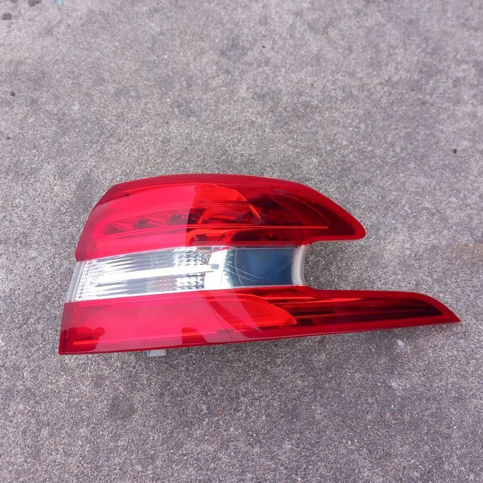 Farol de trás passageiro Peugeot 308 SW