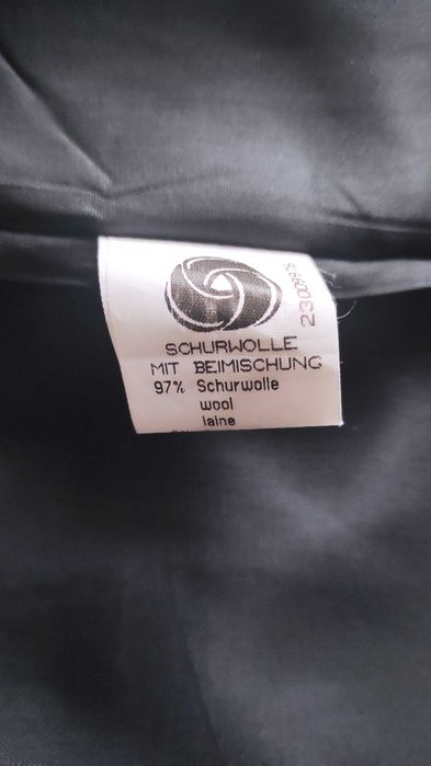 Elegancka spódnica Eugen Klein .97% wełna.