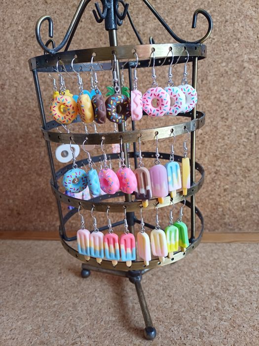 Expositor de bijuteria.  Cada 20€