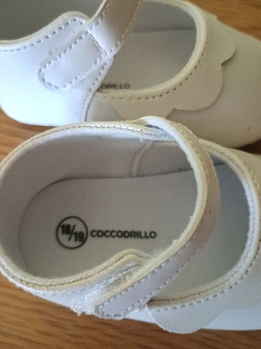 Chrzest: 2 sukienki, buciki, opaska, rozm 74