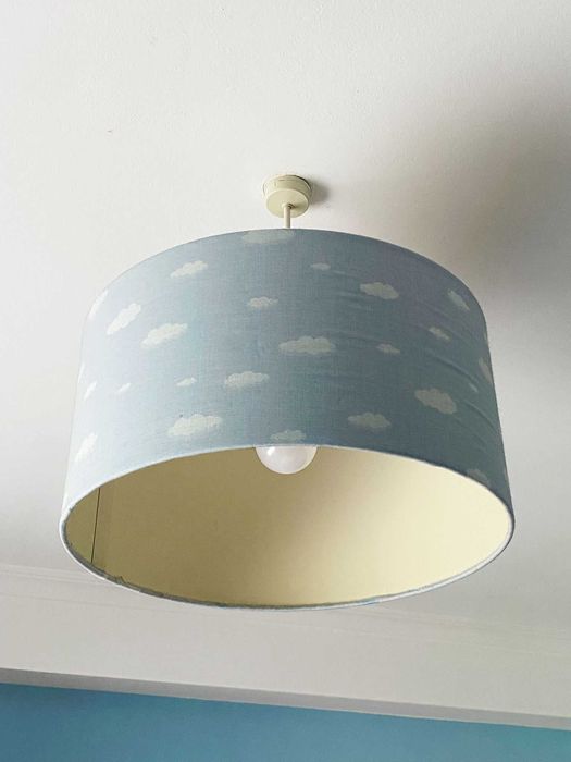 Quarto infantil completo em madeira transformável e com colchão