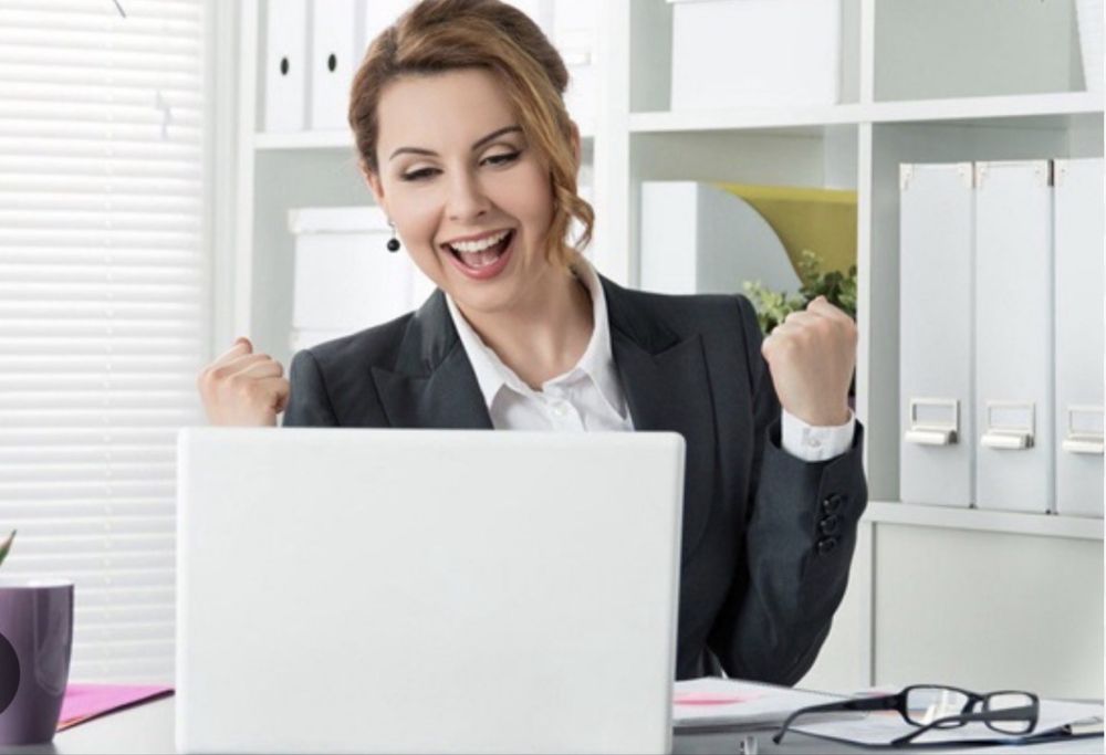 Бухгалтер ФОП, оцифровка трудових книжок