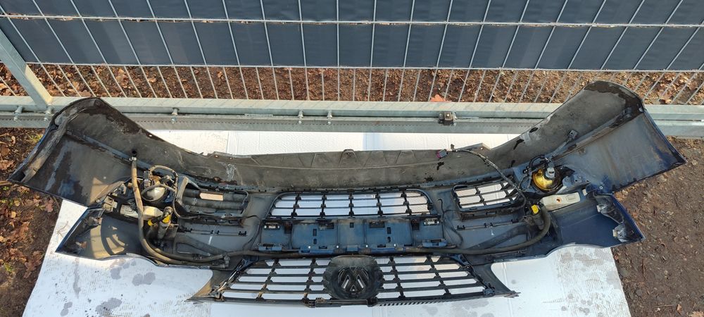 Zderzak przedni kompletny VW passat b6 LA5E części przód Xenon grill