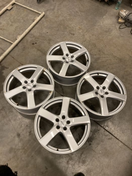 4x felgi aluminiowe alutec  19 5x112 et40 oc70 7.5J