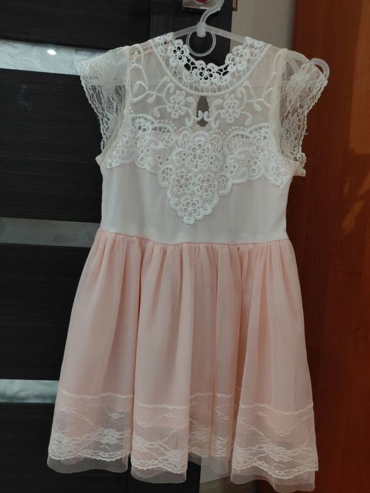 Сукня святкова мереживна