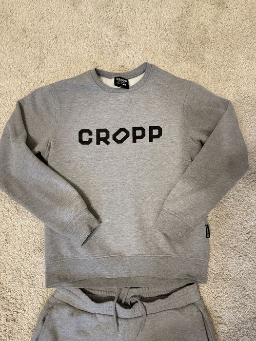 Спротвий костюм фірми cropp