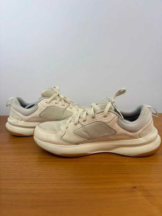 Sneakersy Under Armour Charged beżowe kremowe dad shoes 45 / 29 cm