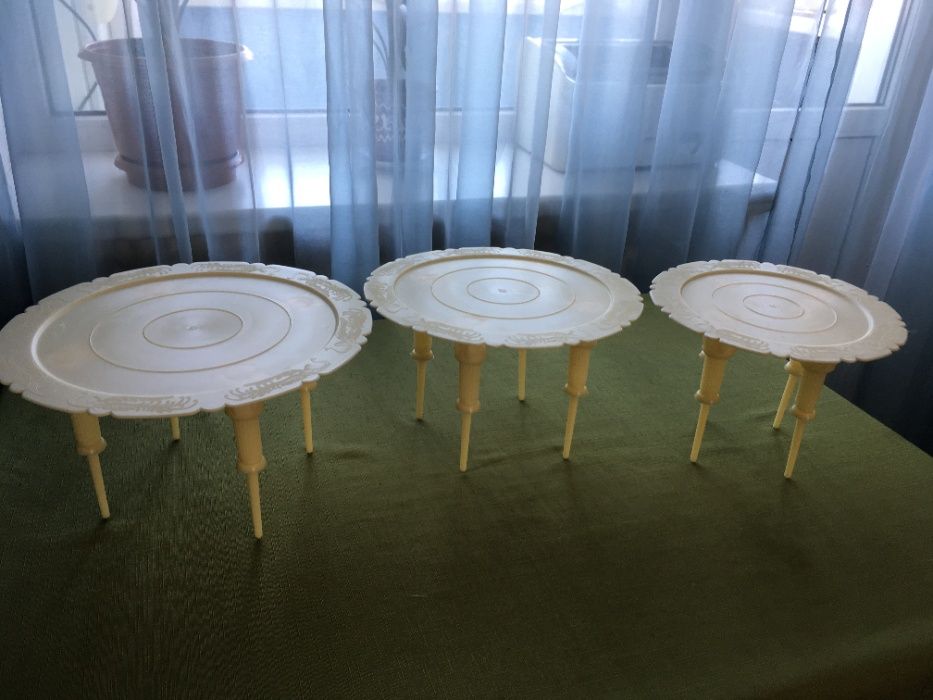 Подставка для торта с колоннами