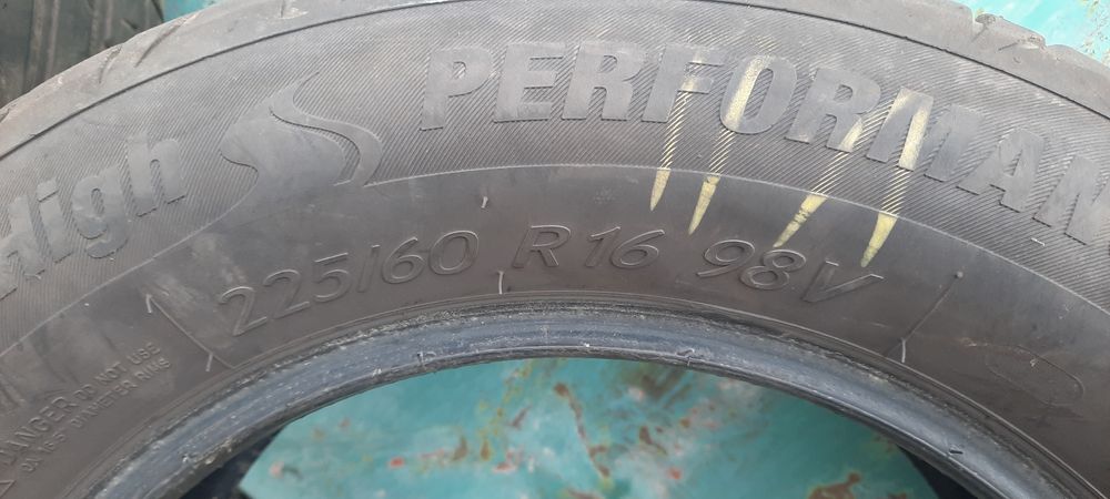 Резина р16 225/60