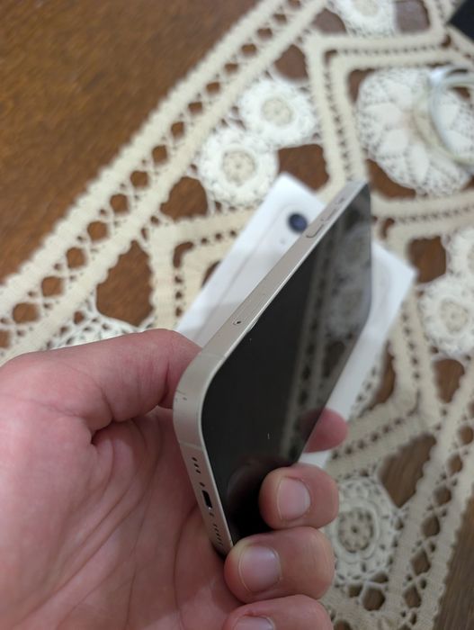 iPhone 13 white piękny stan