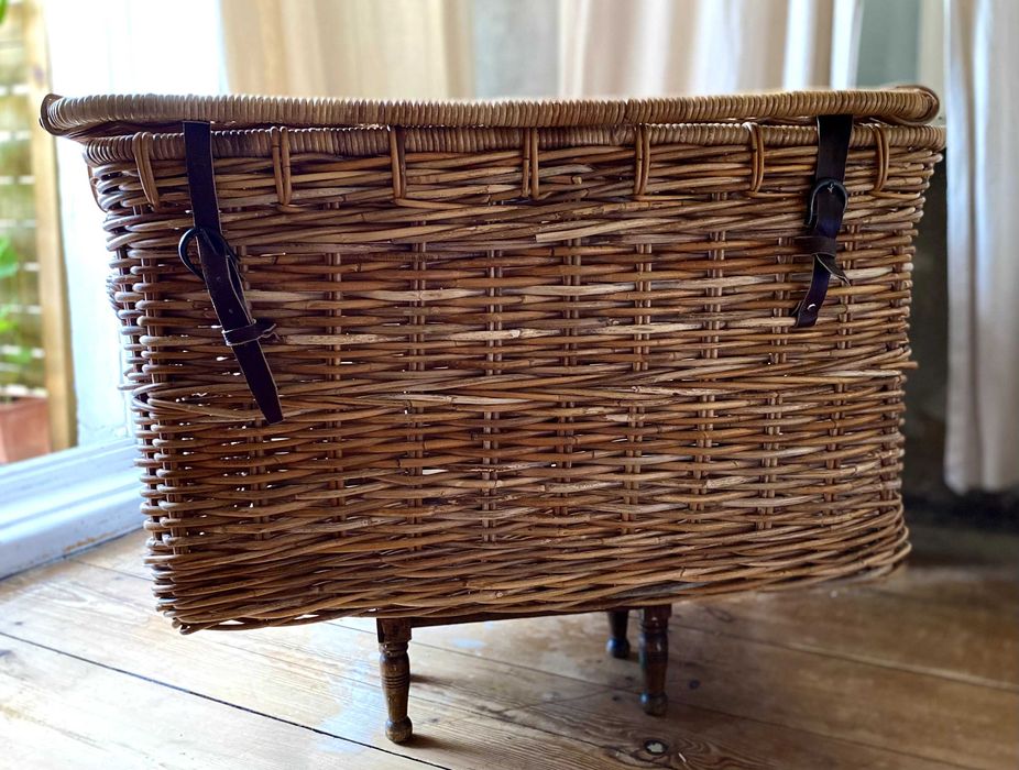 Wyjątkowy wiklinowy kufer