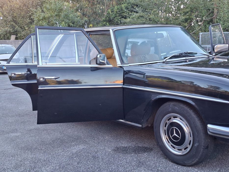 Mercedes Benz 200 gasóleo de 1976