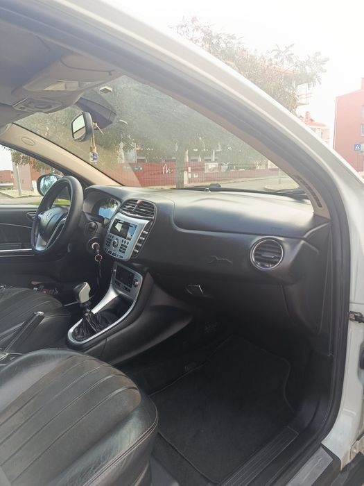 Lancia Delta 2.0 16v caixa de 6velocidades impecável  !!!