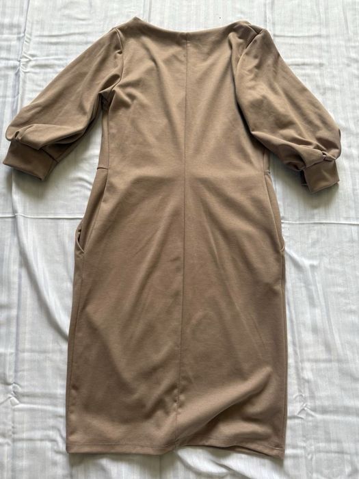 Жіноче плаття у ідеальному стані