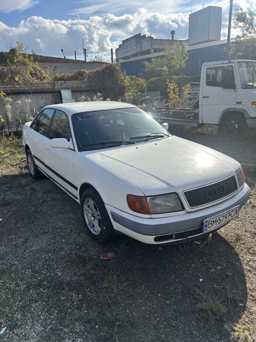 Продам Audi 100, 1991 года.Автомобиль в хорошем состоянии, на ходу. Газ/бензин, карбюратор переделан. Документы в порядке, машина оформлена на меня.