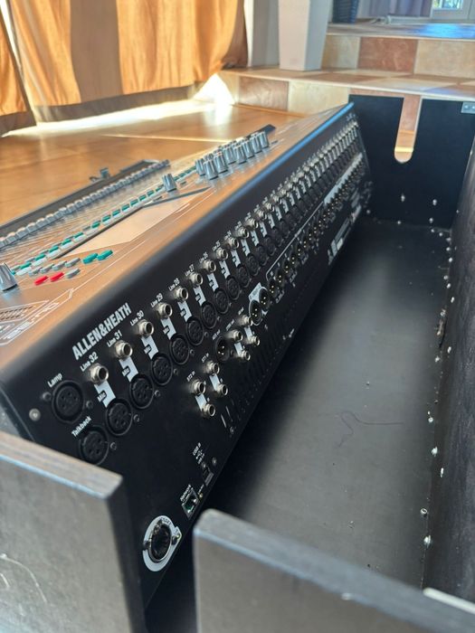 Allen&Heath QU-32