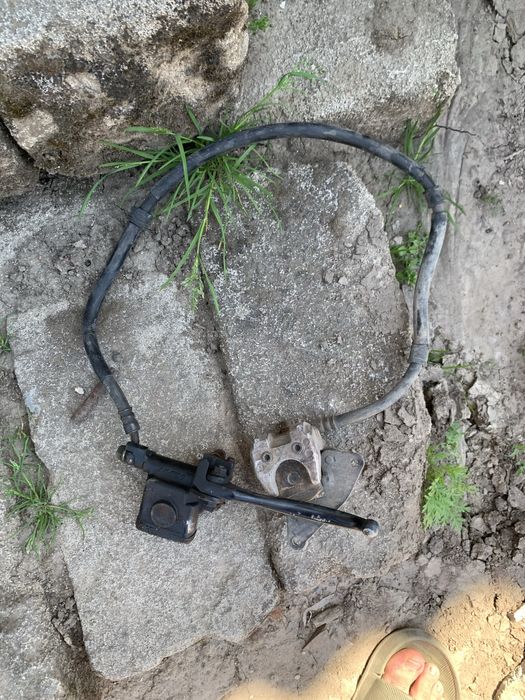 Продам пластик і пердній тормоз