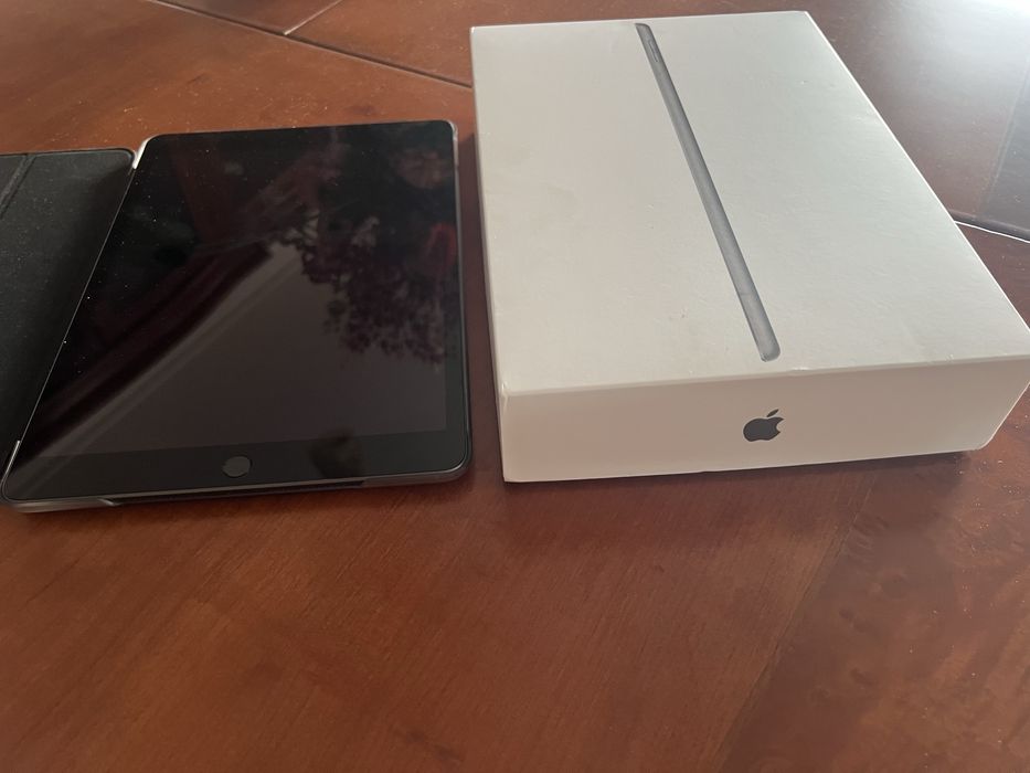 iPad Apple 9.7 Como Novo