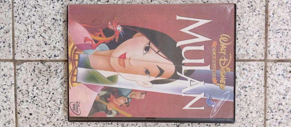 Vários DVDs para crianças