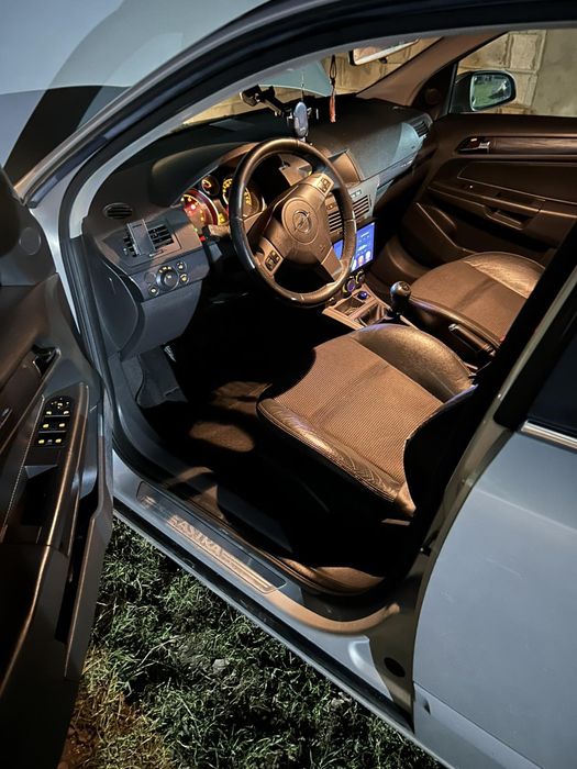 Продам машину Опель Астра