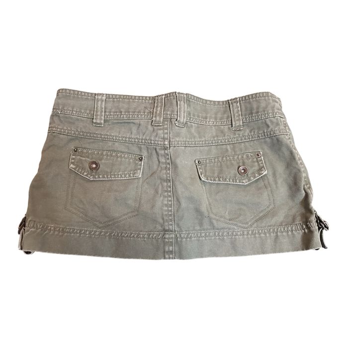 міні- спідниця.