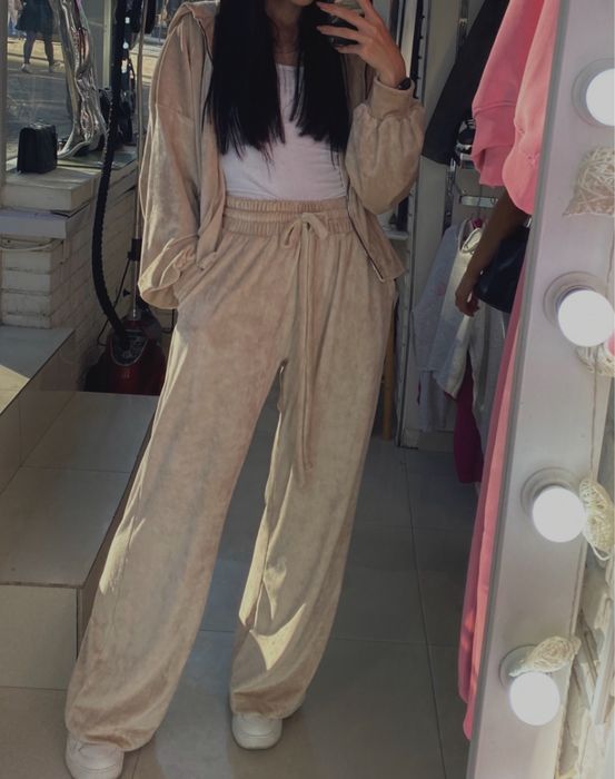 Велюровмй костюм