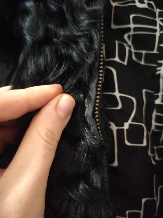 Шуба коротка чорна з кози